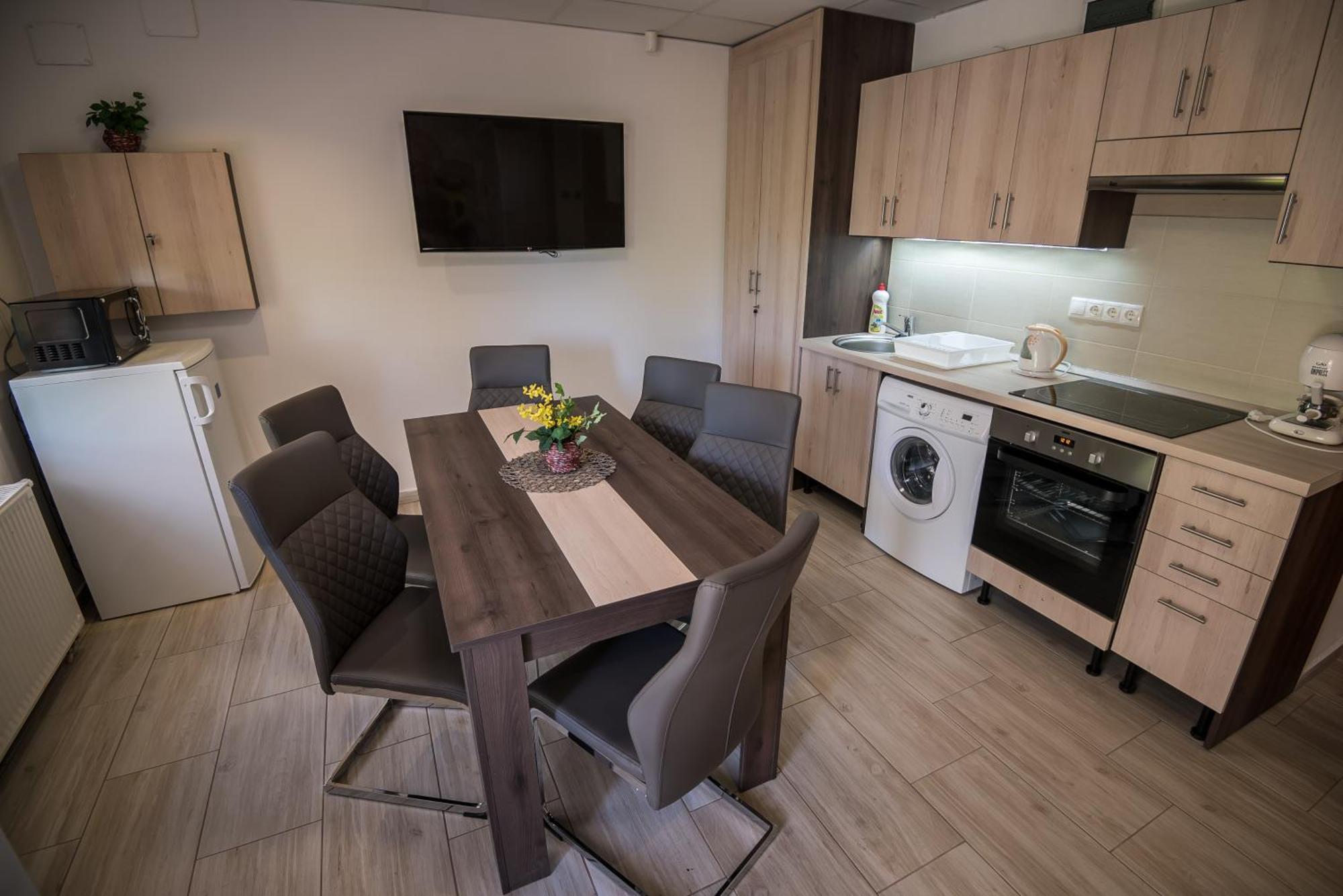 Mokka Apartman Szeged Exterior foto