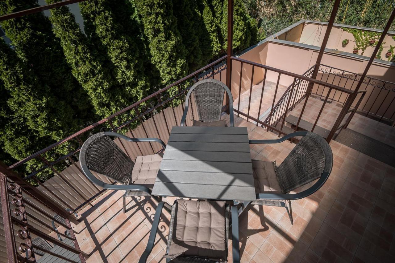 Mokka Apartman Szeged Exterior foto