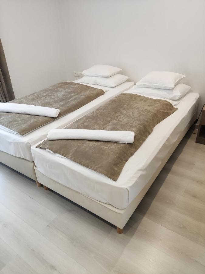 Mokka Apartman Szeged Exterior foto